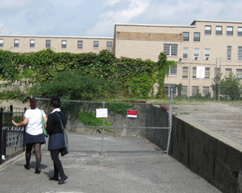 2010-10-09-Teens4.jpg