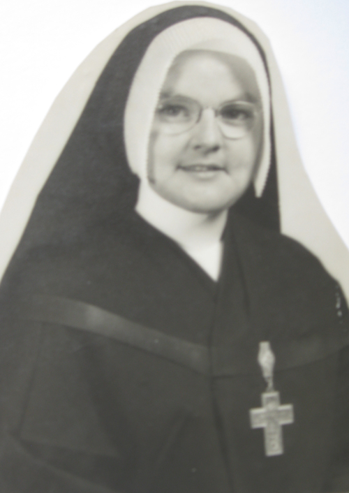 2011-04-02-Nun3.jpg